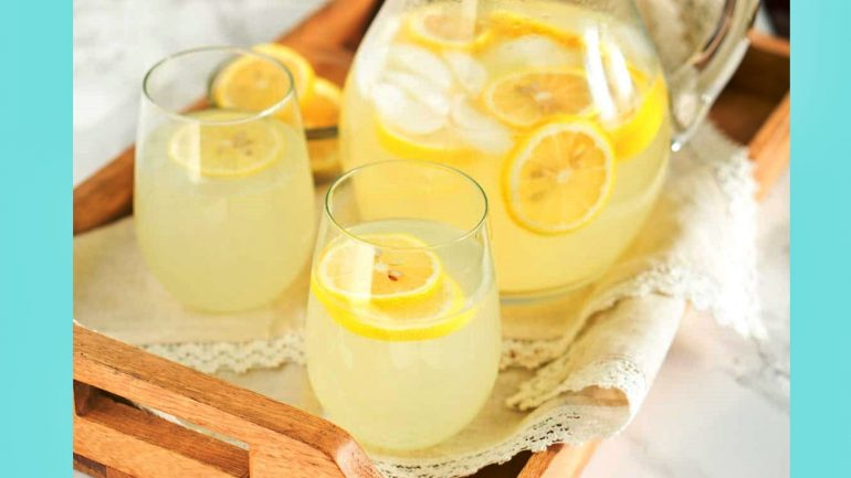 En Doğalından Evde Limonata Yapımı KADIN Tarif Portalı