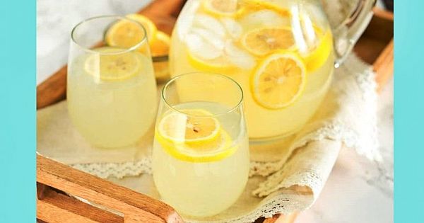 En Doğalından Evde Limonata Yapımı